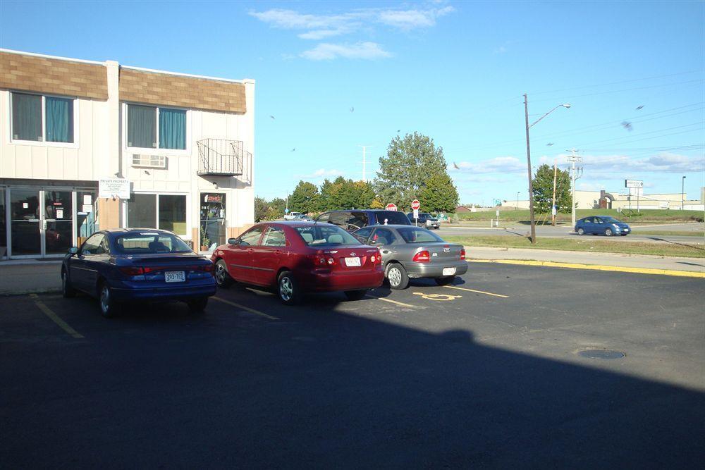 Economy Inn Green Bay Exterior photo