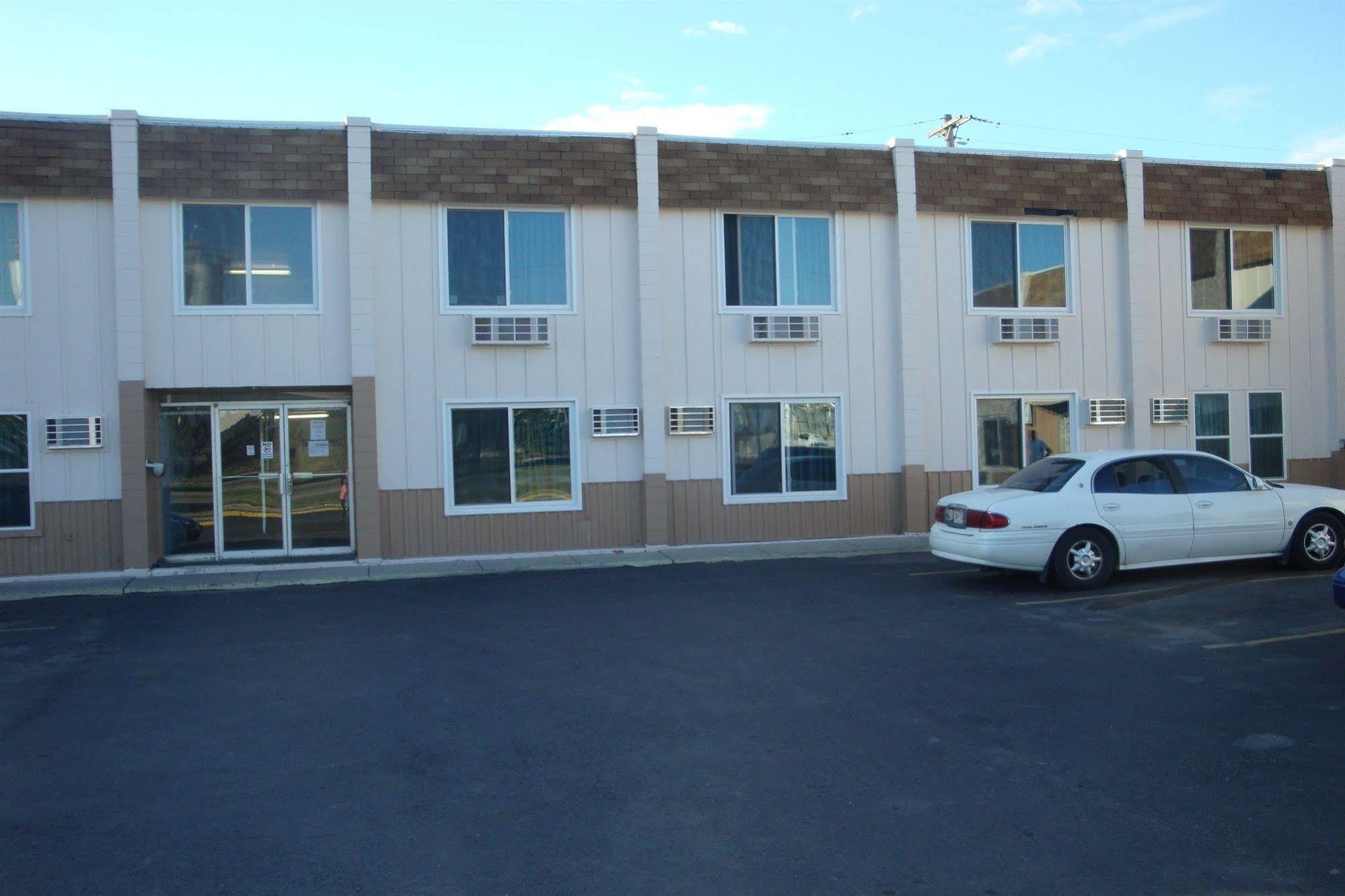 Economy Inn Green Bay Exterior photo